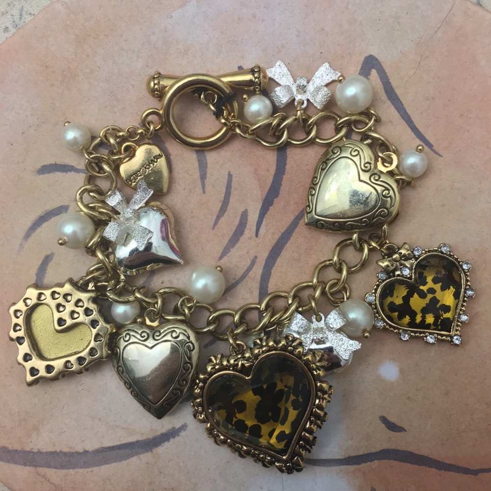 Never worn Betsey Johnson leopard charm bracelet